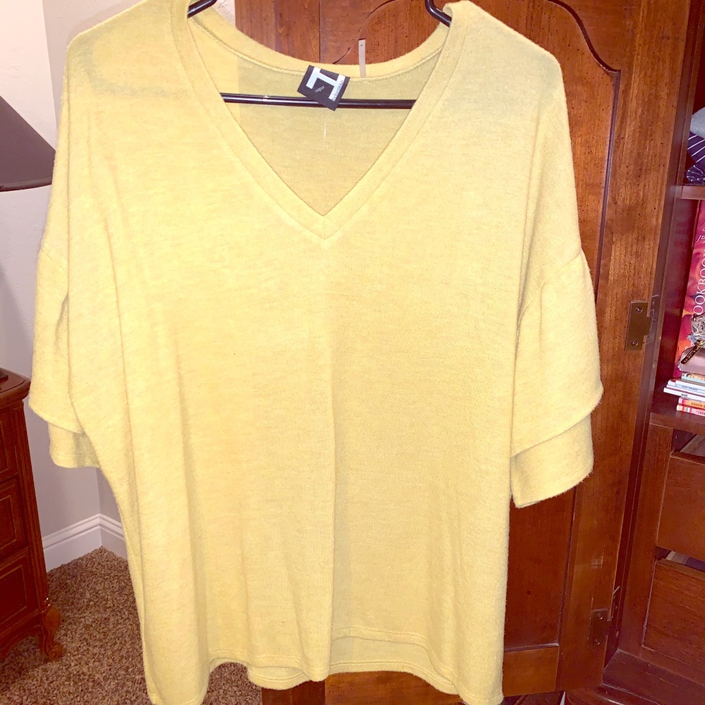 Women’s sweater top